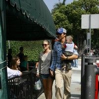 Ali Larter with husband Hayes MacArthur leaving Hugo's restaurant photos | Picture 77088